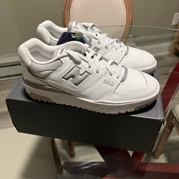 New Balance 550 White and Gray Sneakers - Picture 1 of 6